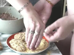 Édes, Család, Leszbikus, Érett koros, Nuni, Egyetemista, Szoros, Szűz