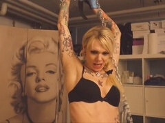 Anál, Bdsm, Doktor, Femdom, Fisting, Tetovanie