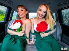 Velika rit, Velik kurac, Fafanje, Doggystyle, Moški z dvema ženskama, Muco, Koščena, Najstnice