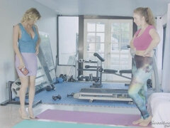 Velké kozy, Prsatá, Stříkání spermatu, Tělocvična, Hardcore, Masturbace, Přírodní prsa, Kozičky