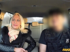 Kont, Pijpbeurt, Buiten, Politie, Uniformpje