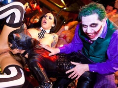 Grosser arsch, Grosser schwanz, Grosse titten, Blasen, Hundestellung, Gruppe, Hardcore, Party