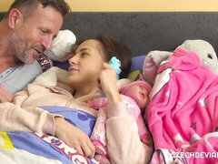 Υπνοδωμάτιο, Μεγάλος πούτσος, Πίπα, Σε στάση σκύλου στα τέσσερα, Κιλωτάκια, Μουνί, Κοκκαλιάρης, Βυζιά