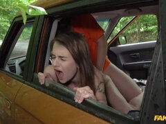 Rumpa, Avsugning, Bil, Doggystyle, Utomhus, Mager, Tatuering, Tonåring