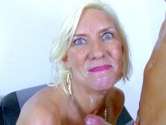 Stor røv, Stor pik, Store bryster, Blondine, Pik sutte, Hundestilling, Ældre kvinde, Mager