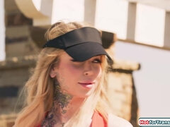 Anal, Pauzão, Peitos grandes, Garganta funda, Hermafrodita andrógina, Sexo grupal a três