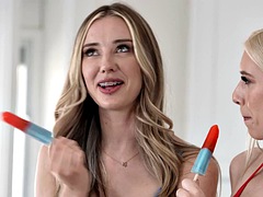 Bikini, Blondína, Lesbické, Výprask, Vyholené