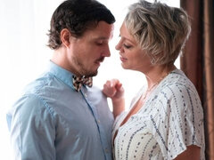 Culo grande, Tetas grandes, Gordita, Pajear, Besar, Madres para coger, Estriptis, Tatuaje