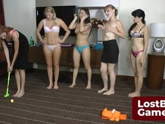 Leie, Blondine, Spiele, Lesbisch, Rotschopf, Sich ausziehen, Entkleiden, Jungendliche (18+)