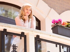 Μεγάλος πούτσος, Μπικίνι, Ξανθιά, Πίπα, Εκτός, Κοντά μαλλιά, Κοκκαλιάρης, Βυζιά