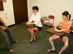 Большие сиськи, Минет, Брюнетки, Семяизвержение, Лизание, Учитель, Втроем, Сиськи