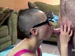 Amateur, Mamada, Gafas, Casero, Ama de casa, Madres para coger, Mamá