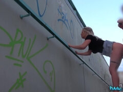 Zadok, Britskej, Dávenie, Telocvičňa, Bozkávanie, Z pohľadu účastníka, Na verejnosti, Kozičky