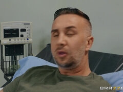 아기, 큰 음경, 큰 가슴, 금발의, 가슴이 큰, 여배우, 젖가슴, 유니폼