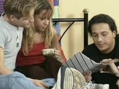 Amatööri, Ääripää, Naamallinen, Saksalainen, Ulkona, Julkinen, Laiha, Teini