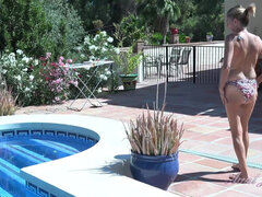 Amatør, Bikini, Europærer, Bedstemor, Ældre kvinde, Svømmepøl, Solo, Spansk