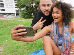 Amador amadora, Pauzão, Transar de quatro, Interracial, Melharucos naturais, Ao ar livre cartaz de rua outdoor, Magrinha, Adolescente