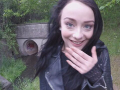 Tussi, Blasen, Britisch, Braunhaarige, Hd, Im freien, Öffentlich, Reiten