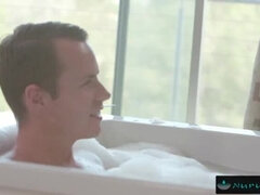 デカパイ, イマラチオ, 黒人, 異人種間, なめる, 小柄, シャワー, 三人