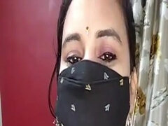 Indian amateur MILF crazy online masturbation video