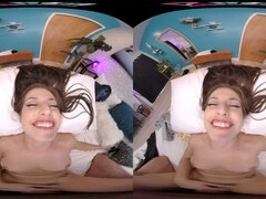 Brunetka, Stříkání spermatu, Drobounká, Realita