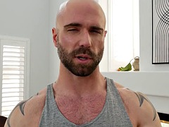 Amatør, Anal, Bløtkake, Gym, Kyssing, Ridning, Alene, Tattovering