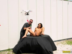 Amatør, Sort, Pik sutte, Brunette, Sædskud, Komme på ansigtet, Penge, Udendørs