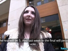 Enthousiasteling, Pijpbeurt, Hondjeshouding, Sperma in gezicht, Handbeurt, Buiten, Openbaar, Tieten likken