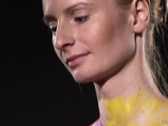 Rumpa, Stora tuttar, Söt, Liten och nätt, Rödhårig, Rakad, Mager, Tuttar