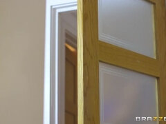 Blondinka, Rjavolaska, Velika, Milf, Mama, Resničnost, Mačeha, Joške