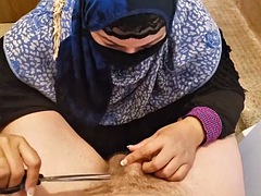Arab stepmom in hijab cuts her stepsons pubic hair and masturbates him